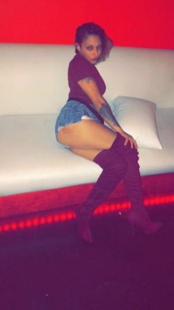  702-357-5764, 23  female escort, Chesapeake